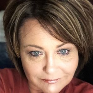 Meet your Posher, Tina